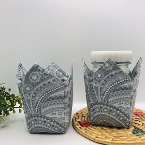 Microwave Pint Size Cozy for Noodles, Oatmeal, Stir Fry Ice Cream Gray Paisley